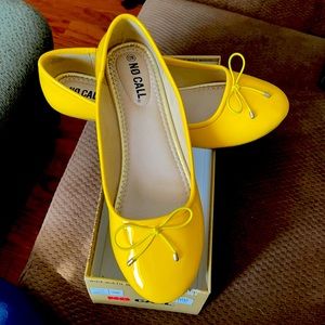 Worn one time. The shoe fits like an 11.5.